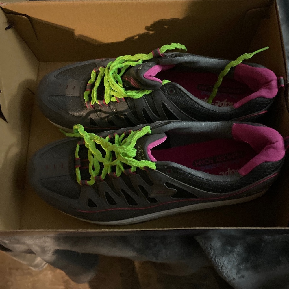 Skechers lightweight shape up sneakers size 11 womans